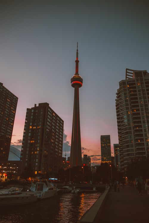 Toronto CN Tower twilight entertainment - entertainment ORM Scotiabank Arena